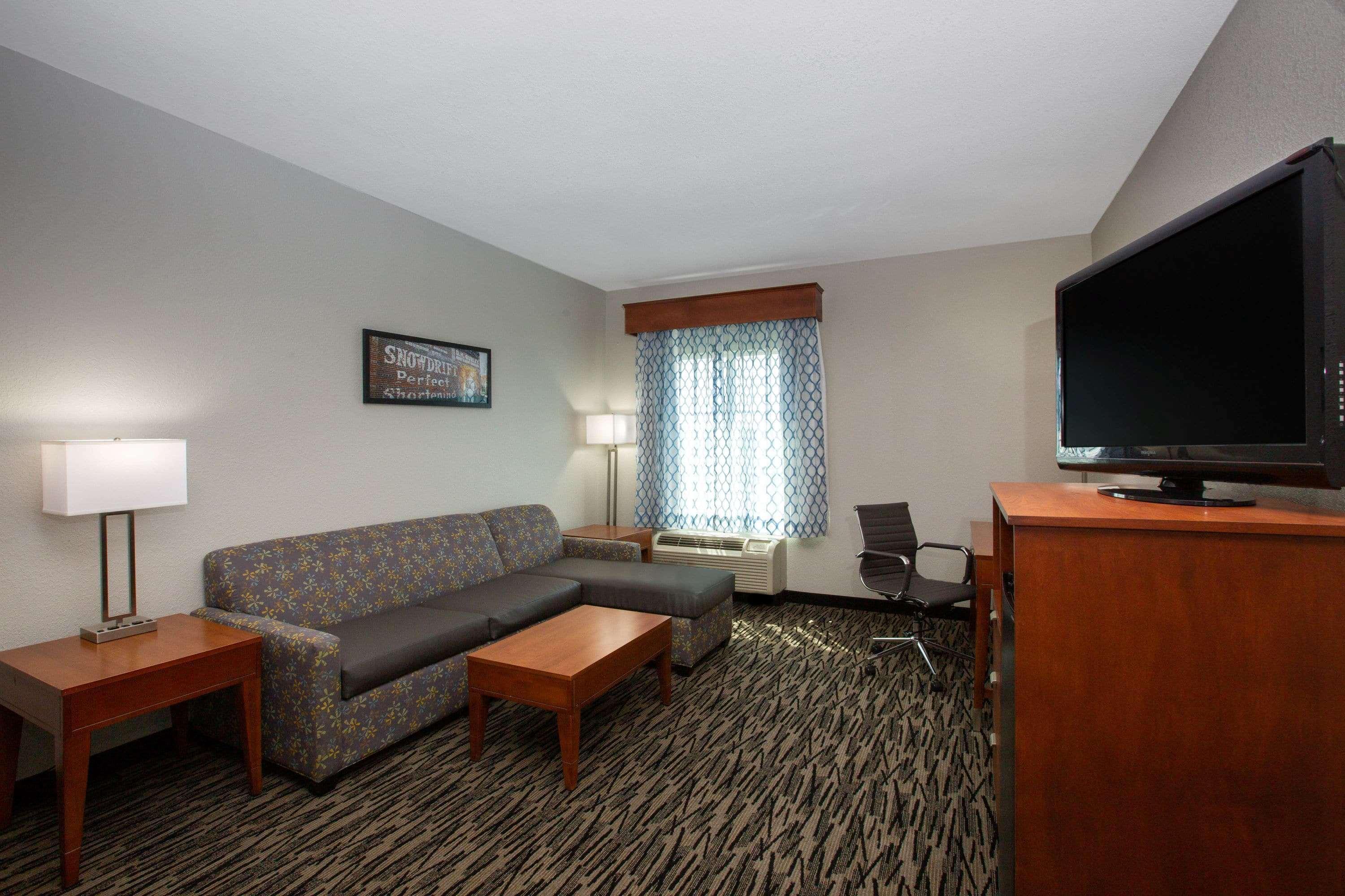 Hotel La Quinta By Wyndham Tupelo Extérieur photo