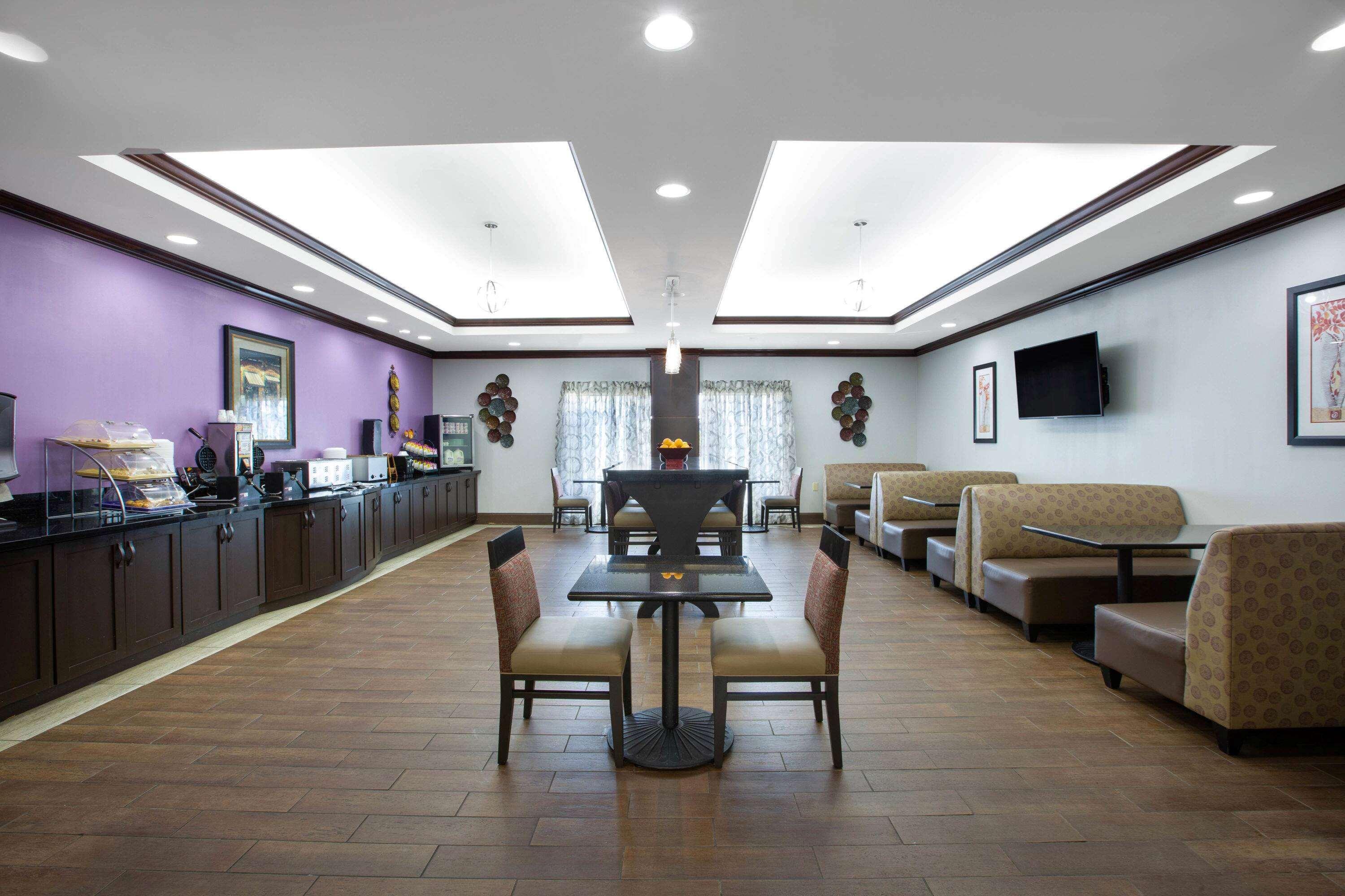 Hotel La Quinta By Wyndham Tupelo Extérieur photo