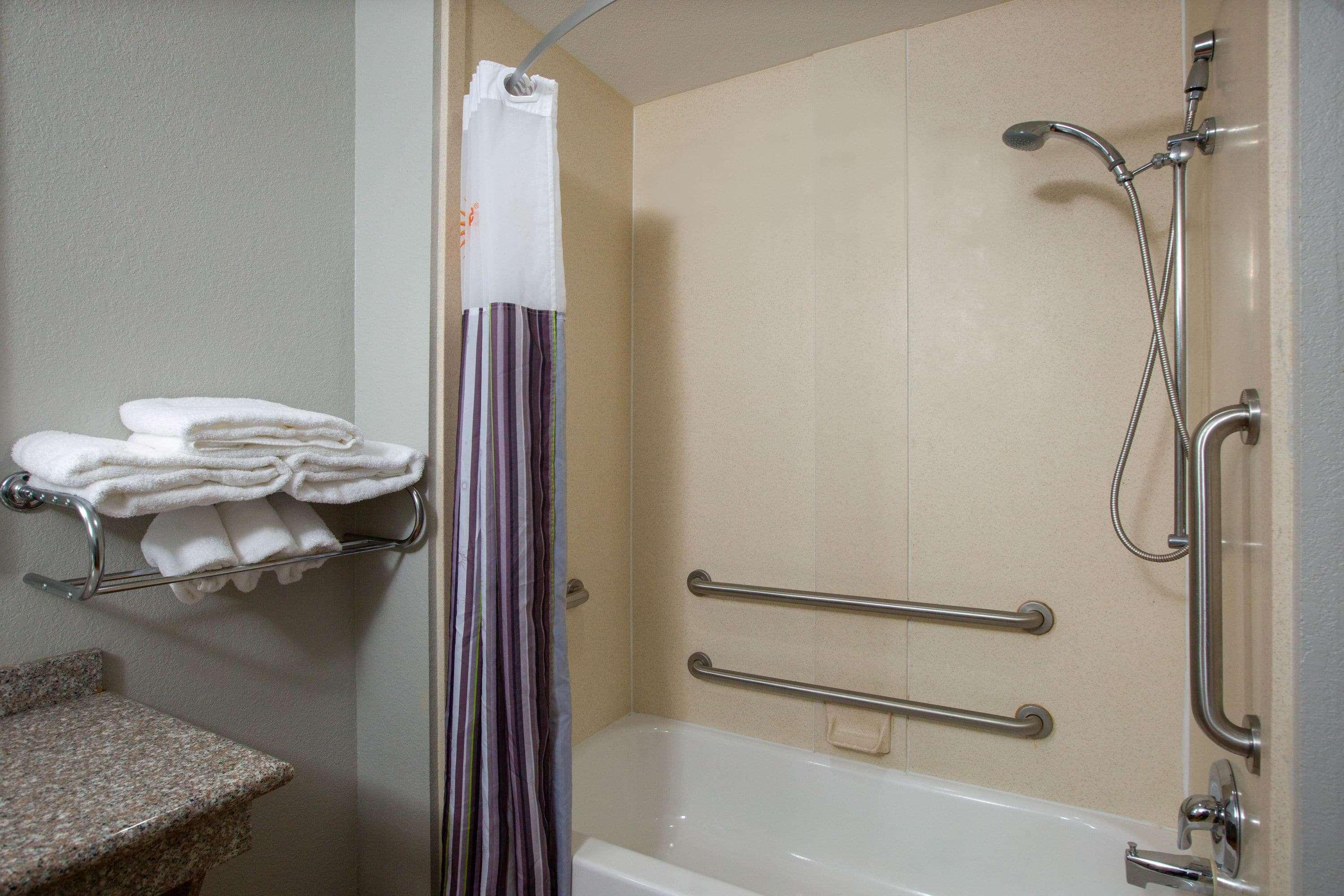 Hotel La Quinta By Wyndham Tupelo Extérieur photo