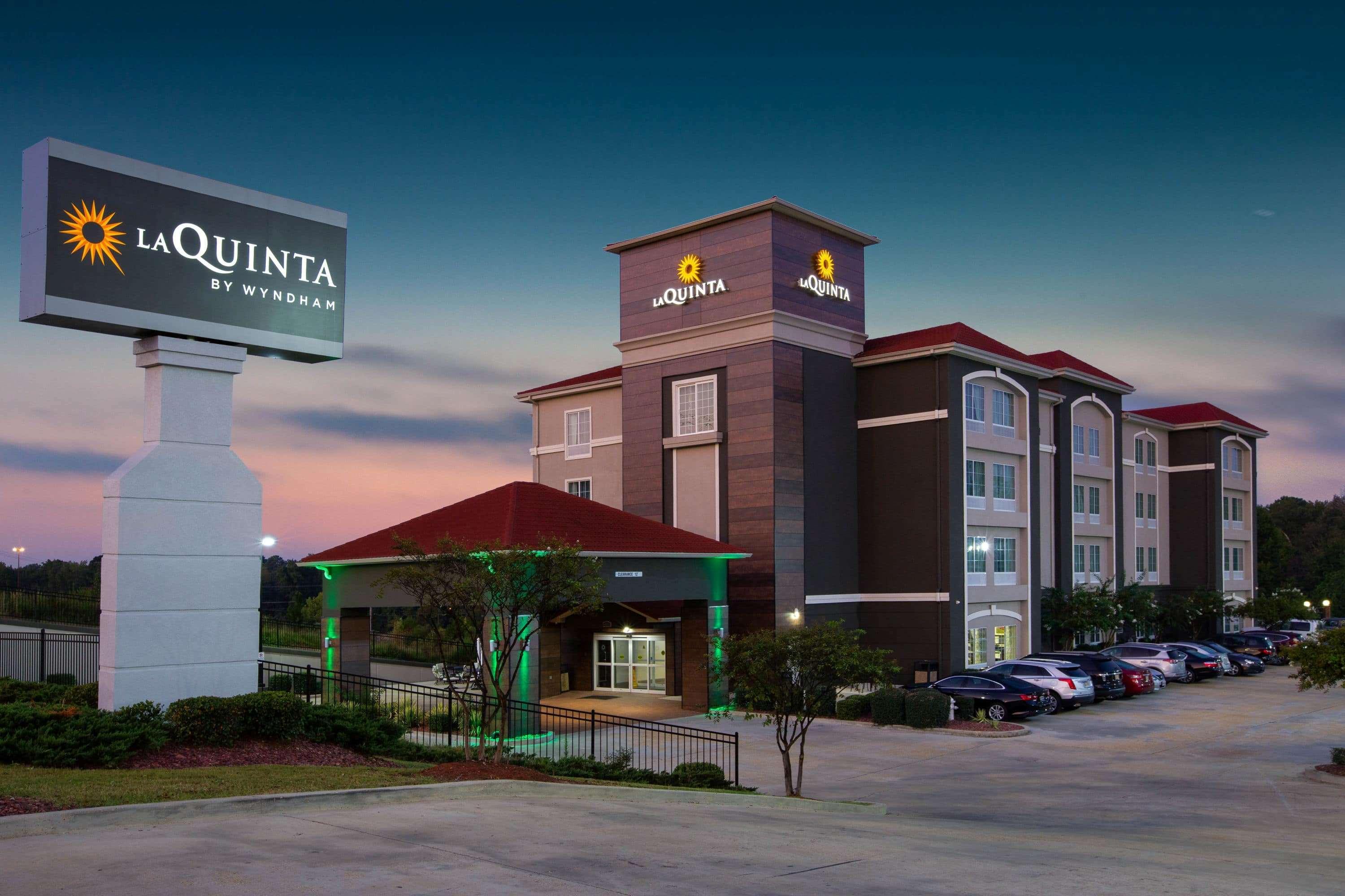 Hotel La Quinta By Wyndham Tupelo Extérieur photo