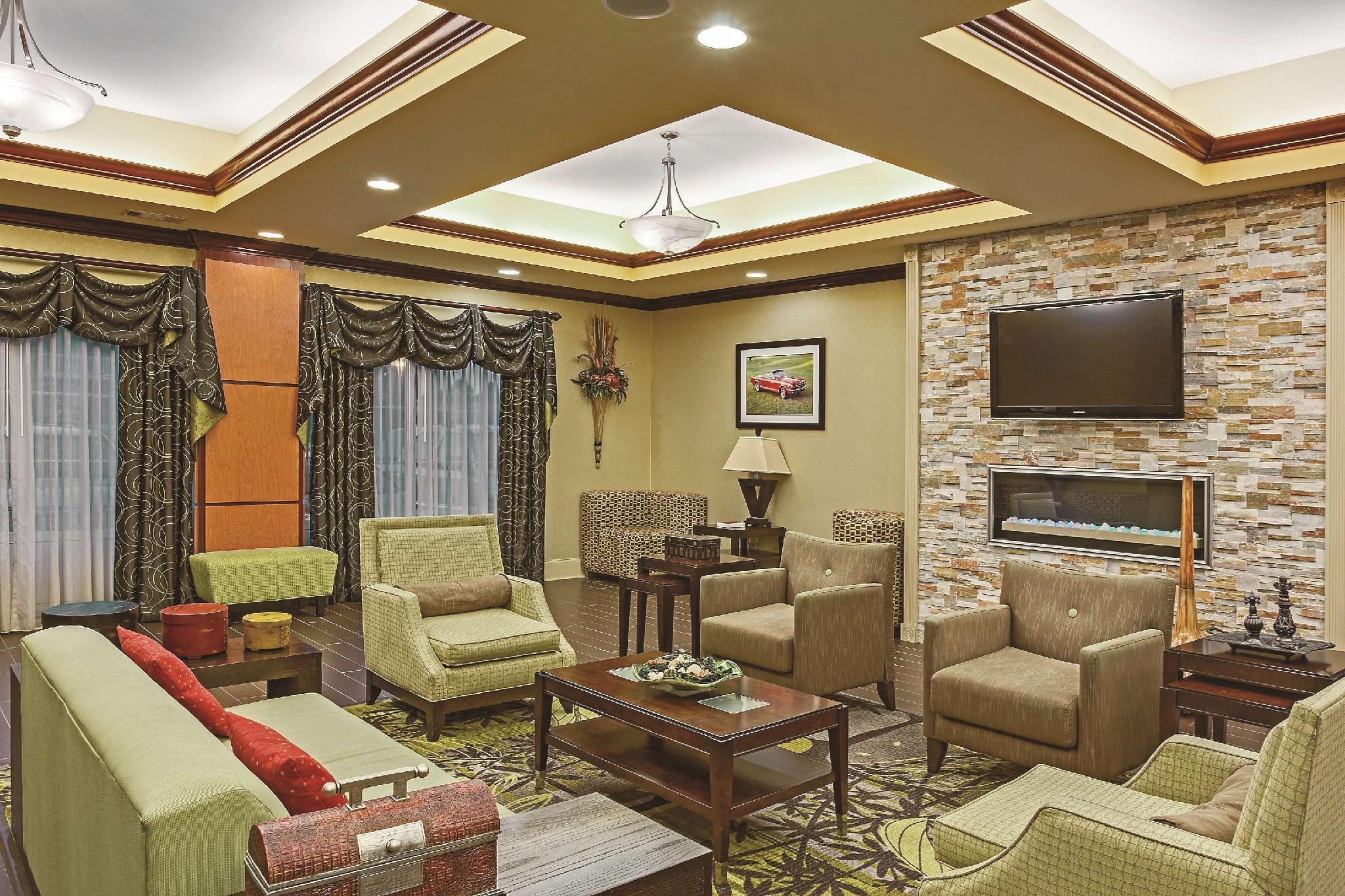Hotel La Quinta By Wyndham Tupelo Extérieur photo