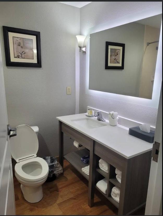 Hotel La Quinta By Wyndham Tupelo Extérieur photo